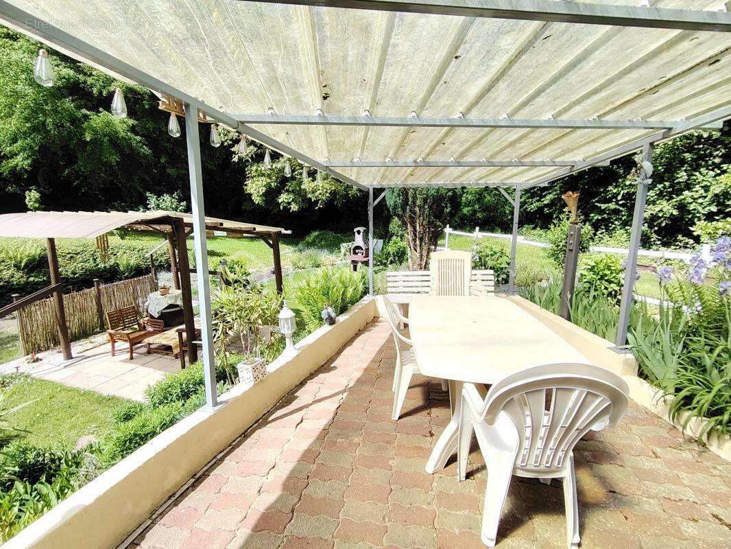 Maison de charme en campagne à Chenu – Tranquillité et vues dégagées garanties ! - photo 15