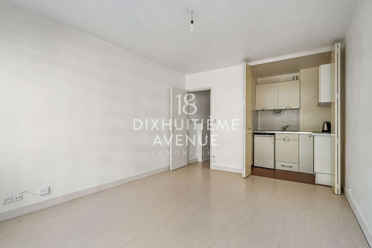 Rue Fabre d'Eglantine-24m² - photo 4