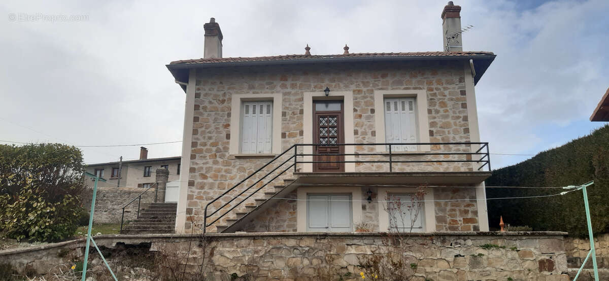 Maison à SAINT-BONNET-LE-CHATEAU