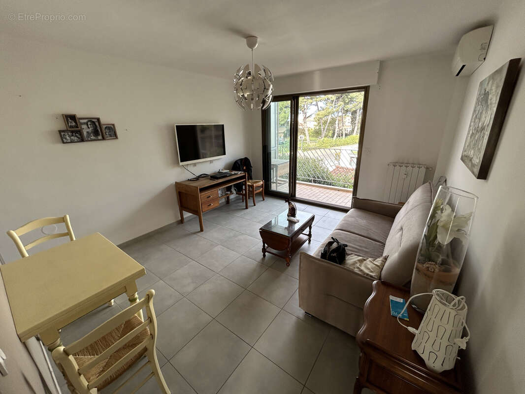 Appartement à SIX-FOURS-LES-PLAGES