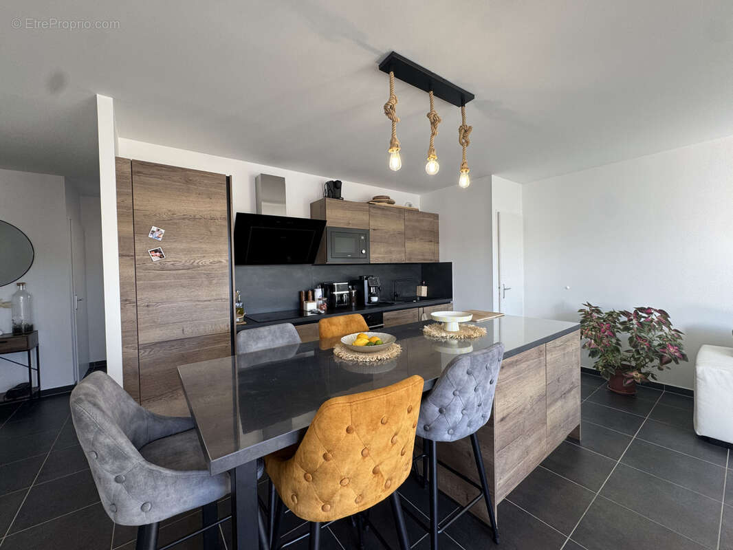 Appartement à PIERRELATTE