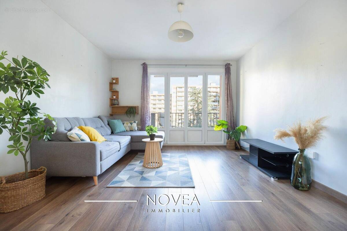 Appartement à FONTAINES-SUR-SAONE