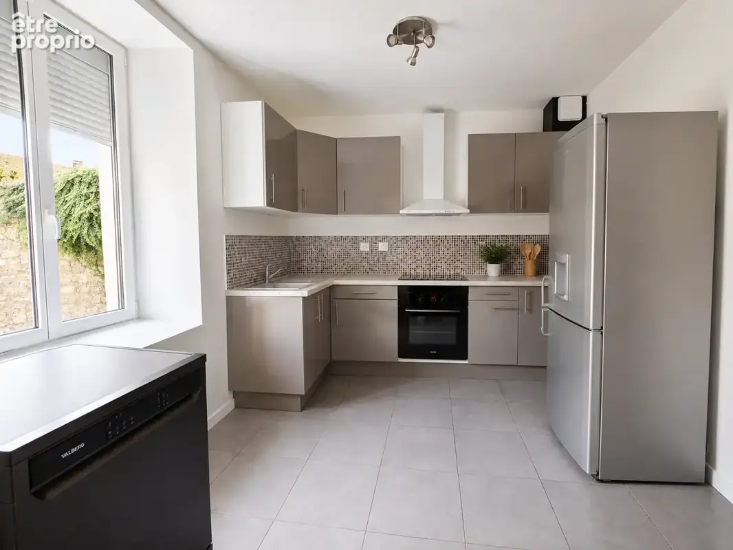 Maison familiale sans travaux avec jardin, garage et dépendances - photo 5