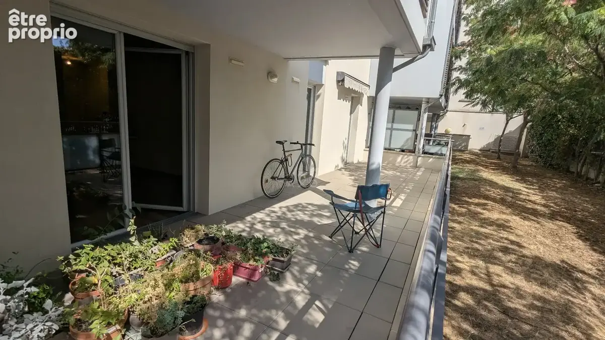 Superbe T3 Côte Pavée Terrasse + Garage - photo 7