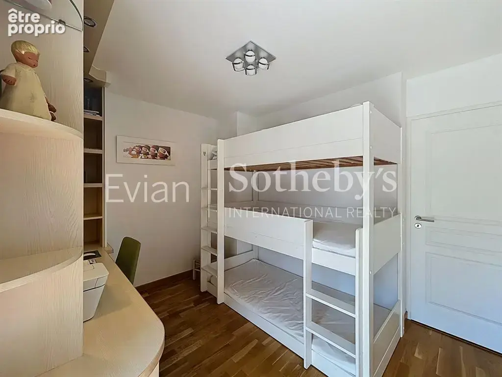 Evian-les-Bains – Appartement T4 en attique avec vue panoramique sur le lac - photo 7
