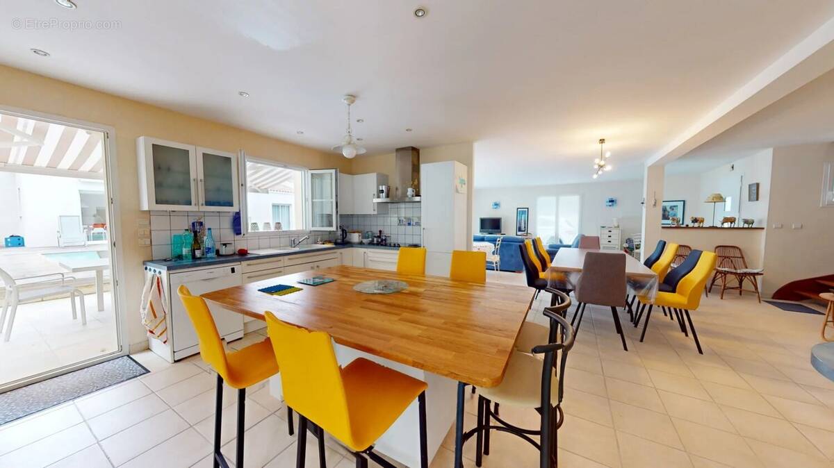 Maison à SAINT-GEORGES-DE-DIDONNE