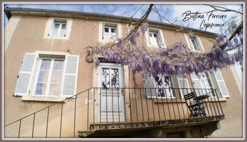 Maison à CORROMBLES