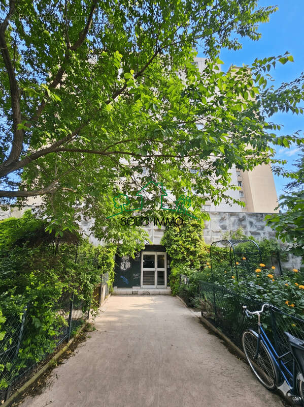 Appartement à PARIS-20E