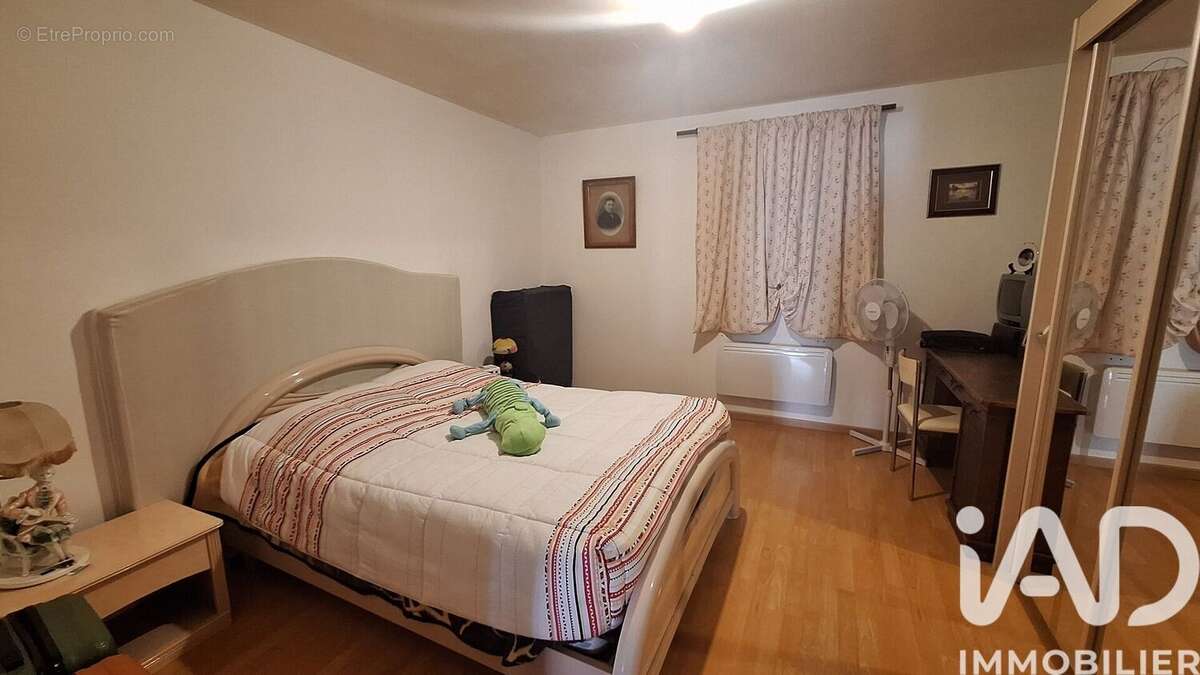 Maison 230 m² à Puttigny  - photo 8