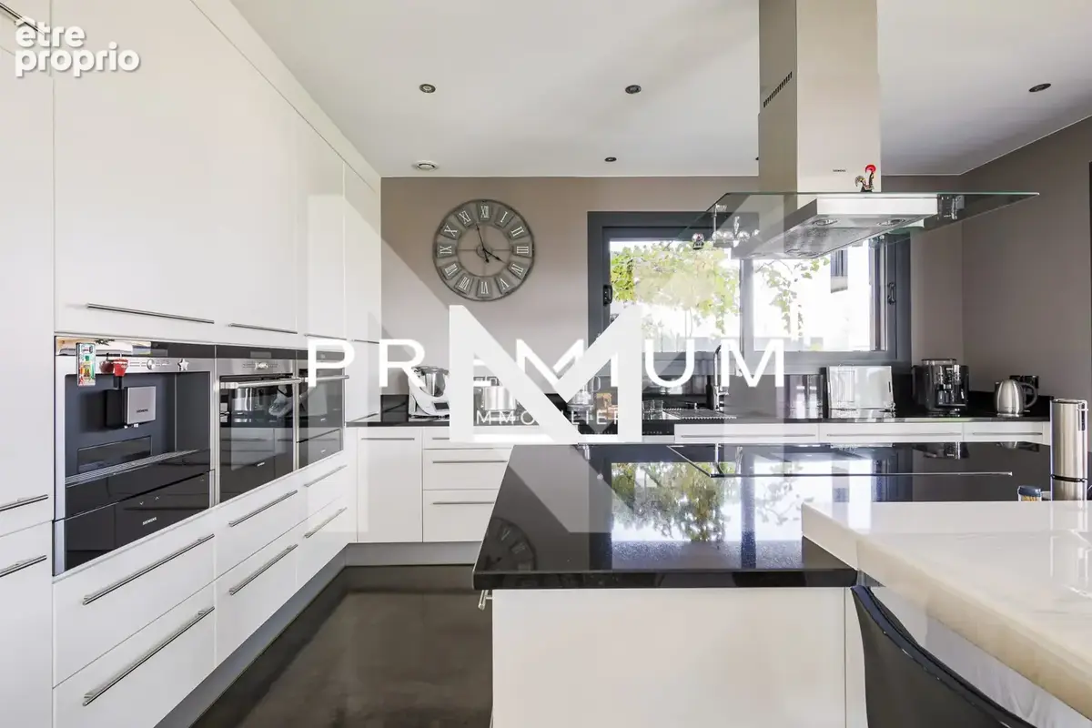 Maison 8 pièces 249 m² à vendre à Saint-Ismier (38330) - photo 7