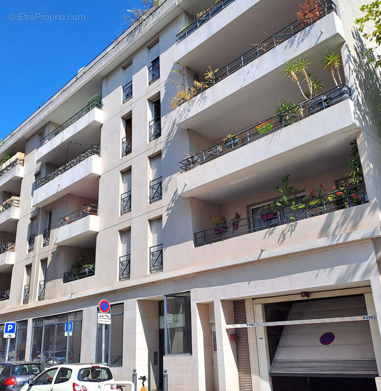 Parking à MARSEILLE-5E