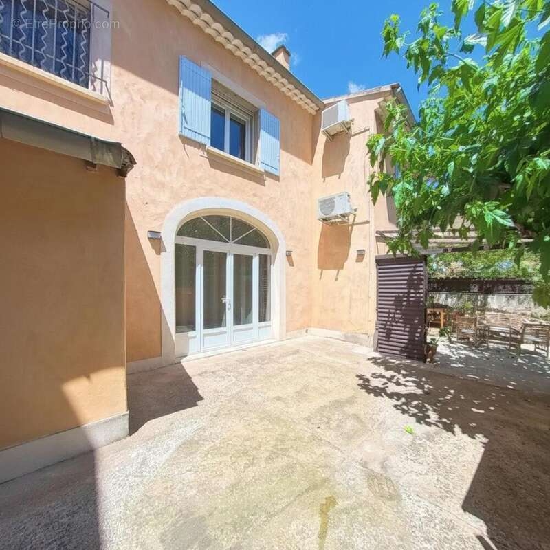 Photo 3 - Maison à SAINT-SATURNIN-LES-AVIGNON