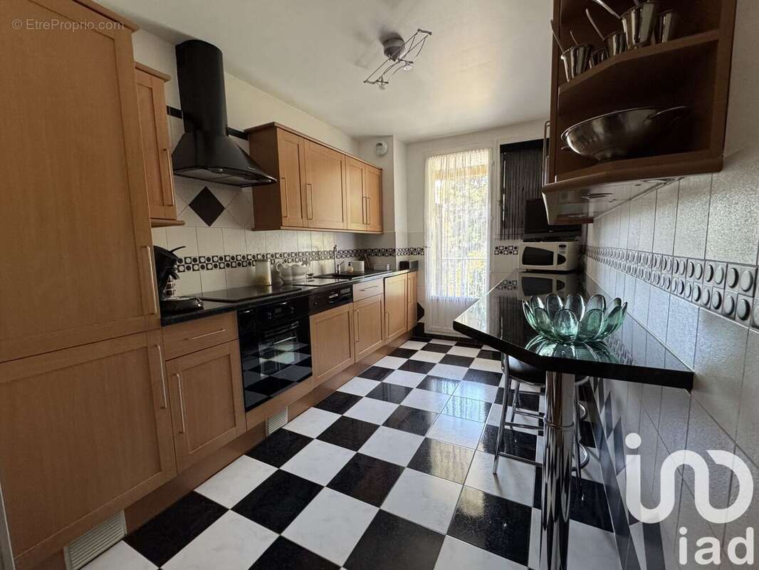 Photo 2 - Appartement à MARSEILLE-13E