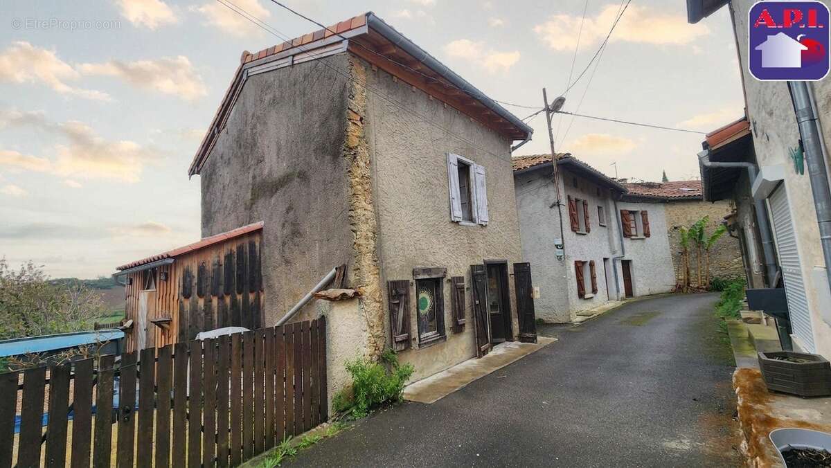 Maison à LES BORDES-SUR-ARIZE