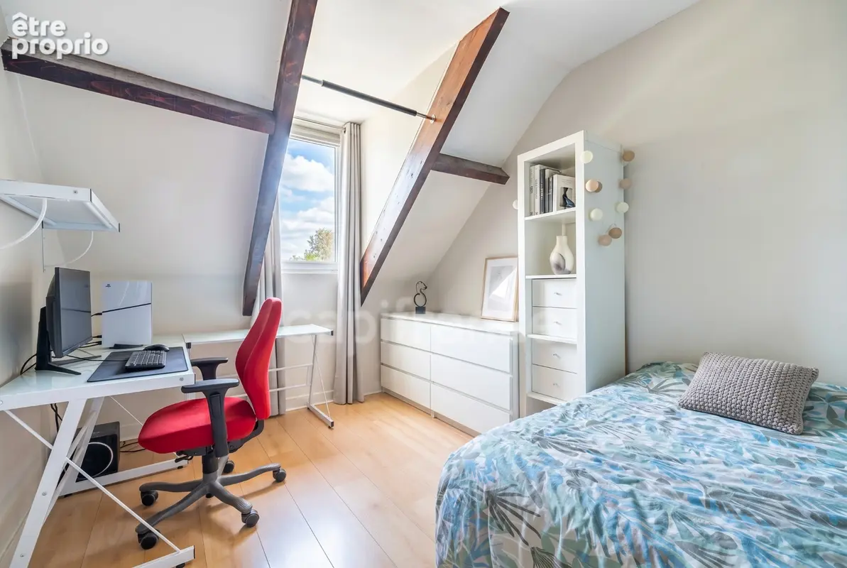 Maison à vendre de 135m² à Longpont-sur-Orge – Beaux volumes, jardin et sous-sol total - photo 10