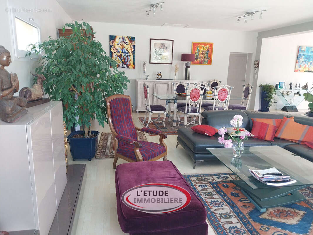 Photo 3 - Maison à SAINT-HILAIRE-DE-CHALEONS