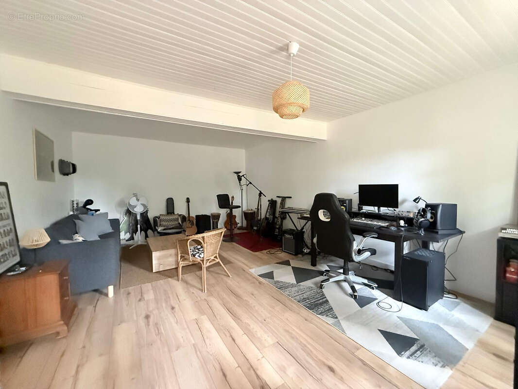 Maison à LABARTHE-SUR-LEZE