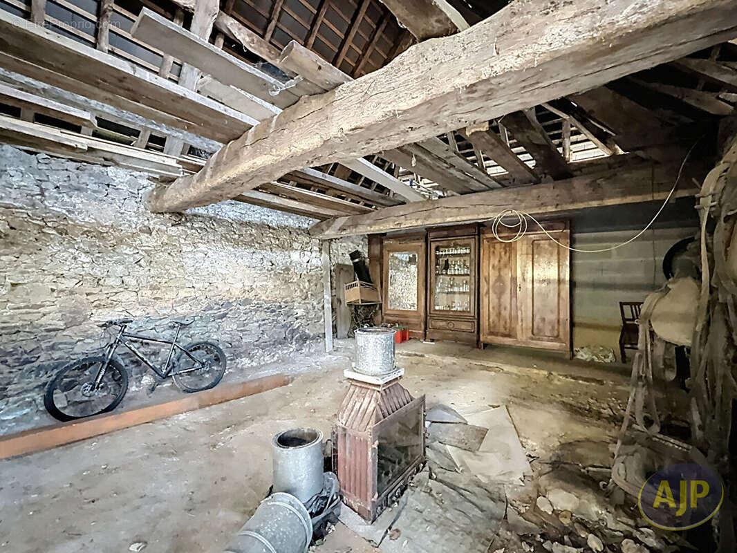 Maison à LES TOUCHES