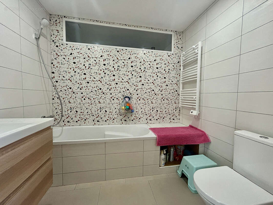Maison de plain-pied, 3 chambres, garage, terrain - photo 8