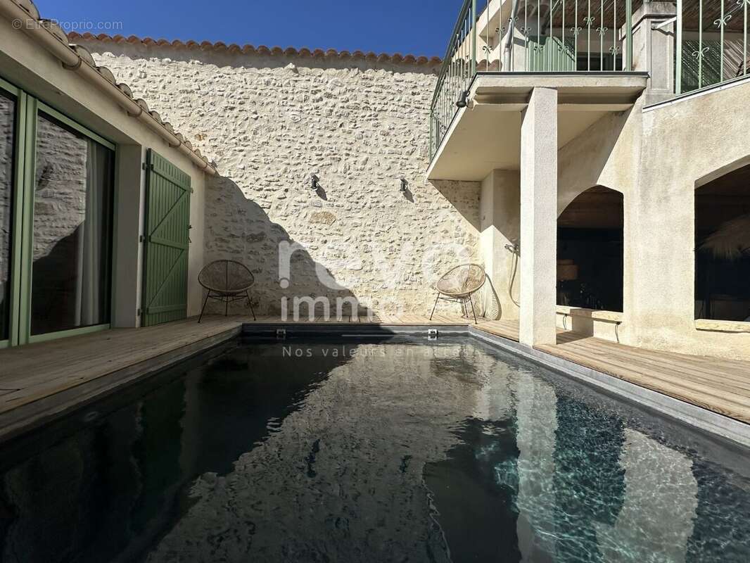Maison à VALREAS