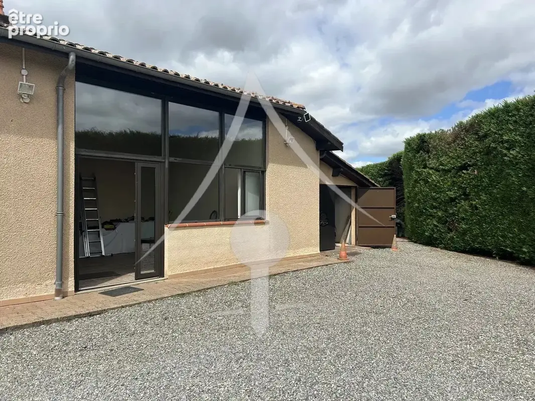 Maison traditionnelle et familiale de type 6 avec piscine et garage - Le Fauga - photo 18