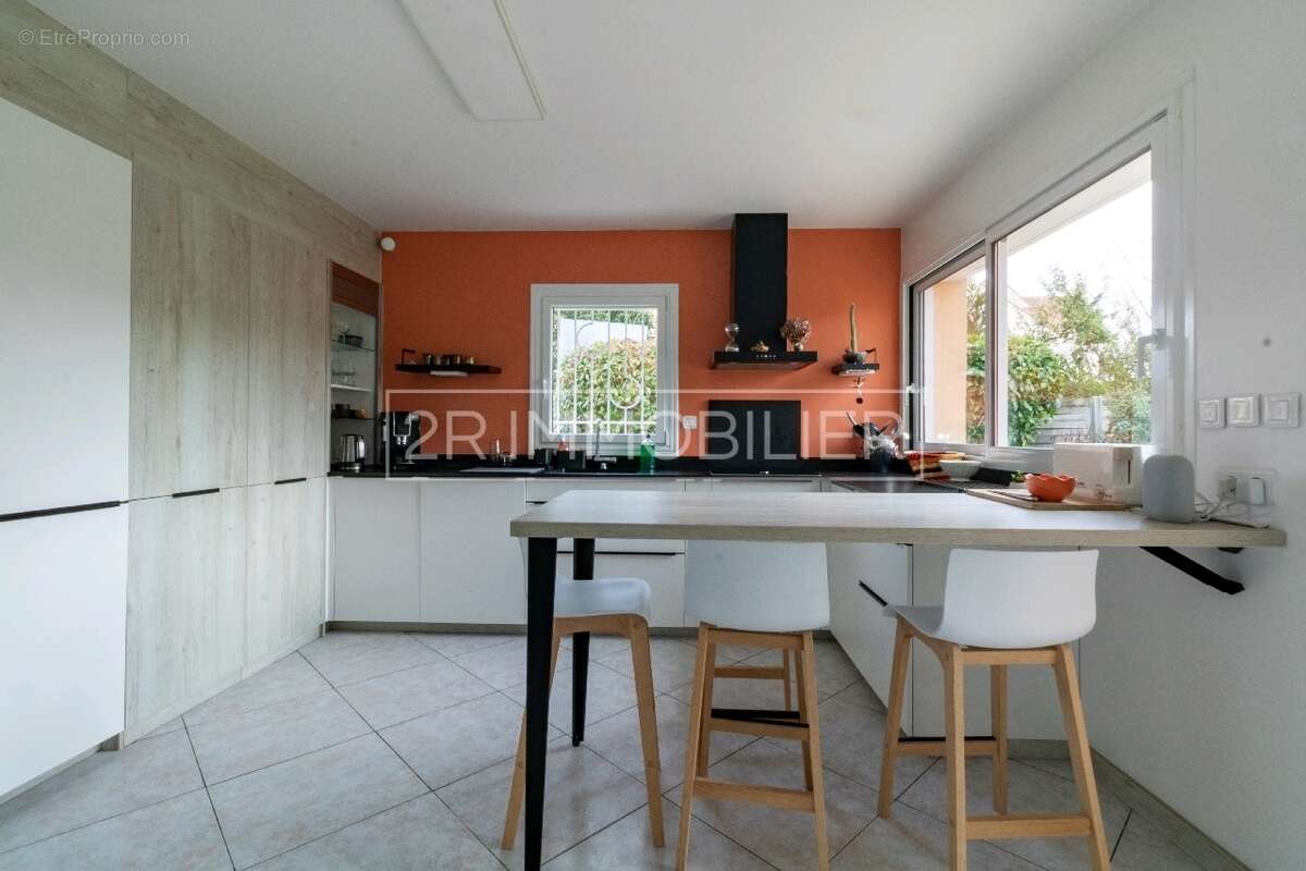 Maison à GUERMANTES