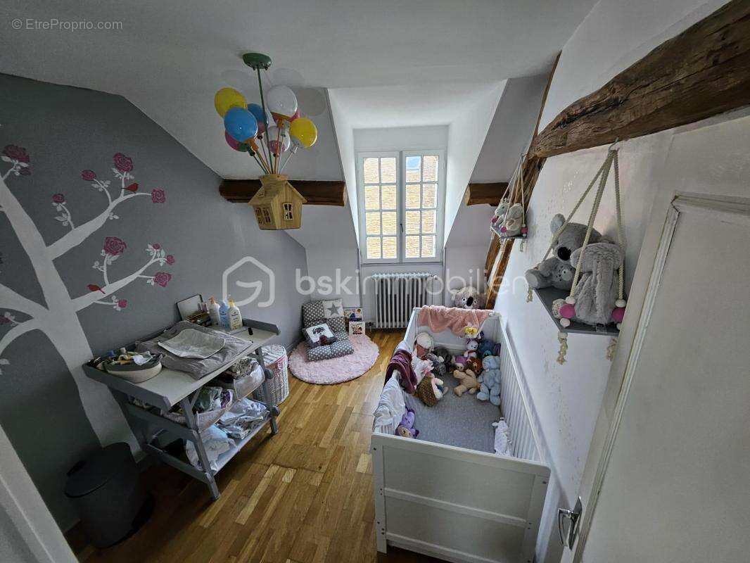 Appartement à URY