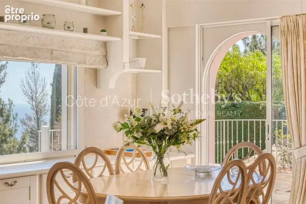 À vendre – Villa de charme avec vue mer et massif de l’Estérel, dans domaine sécurisé au Trayas - photo 8