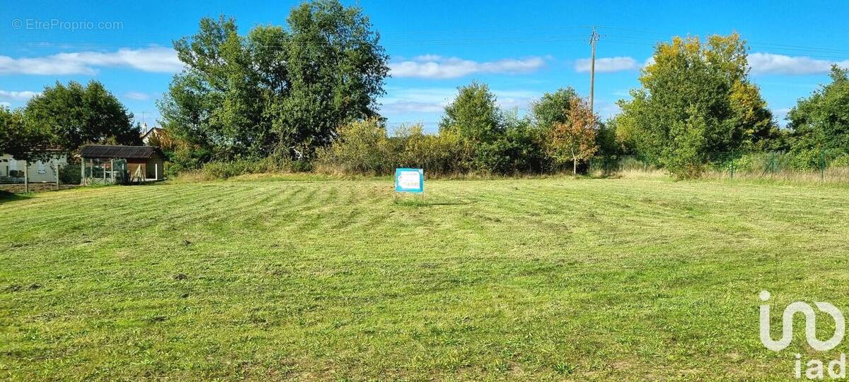 Photo 1 - Terrain à BRAYE-SOUS-FAYE