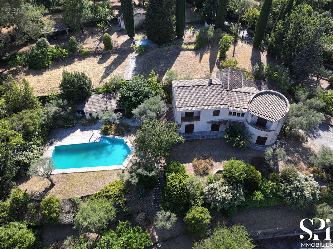 Maison à SOLLIES-VILLE