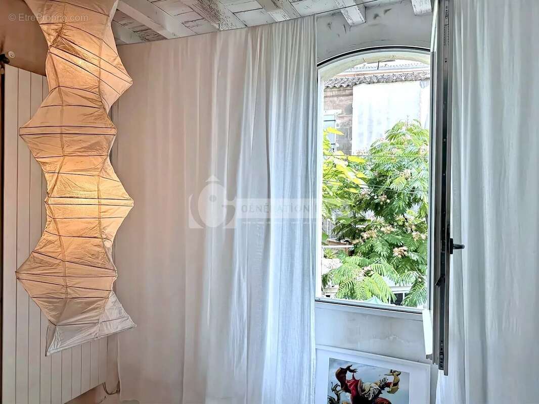 Appartement à FONTVIEILLE