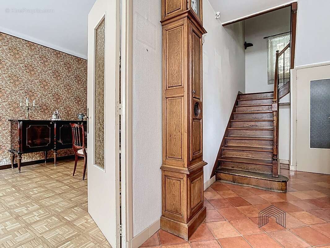 Maison à SAINT-SULPICE