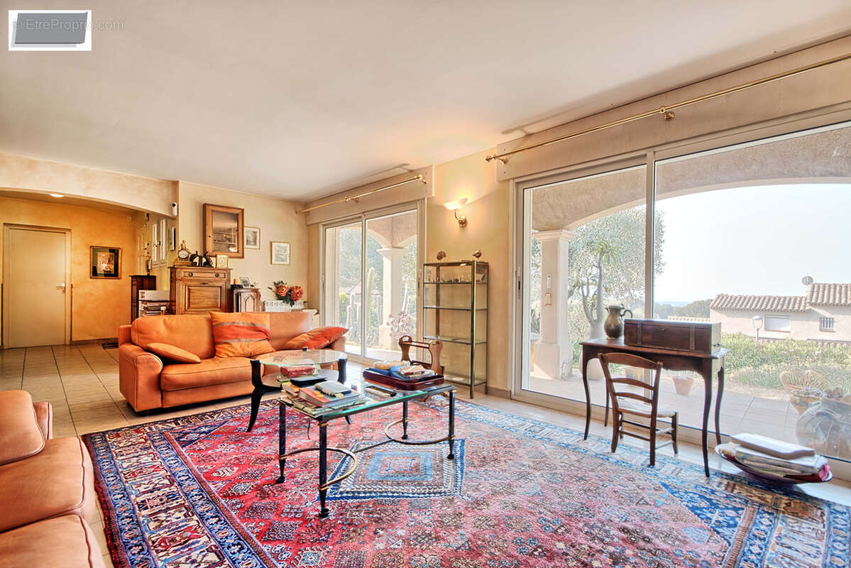 Maison à LA VALETTE-DU-VAR