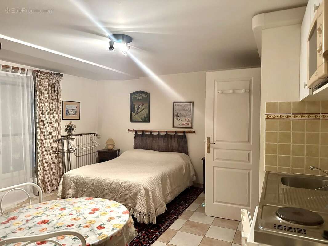 Vues panoramiques dans un village classé recherché - photo 13
