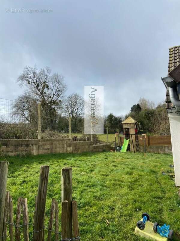 n°7 - Maison à SAINT-ETIENNE-AU-MONT