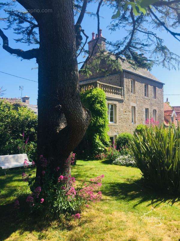 Maison à FERMANVILLE