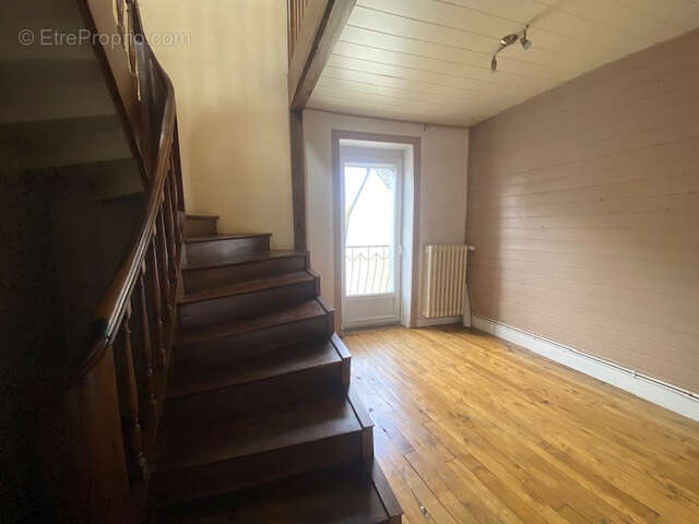 Maison d'habitation avec ancien local commercial - photo 10