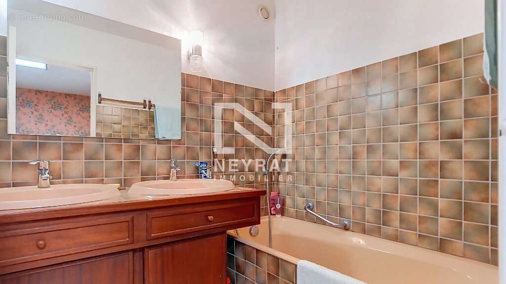 Venez découvrir ce charmant duplex de 125 mètre carré pour une grande famille - photo 9