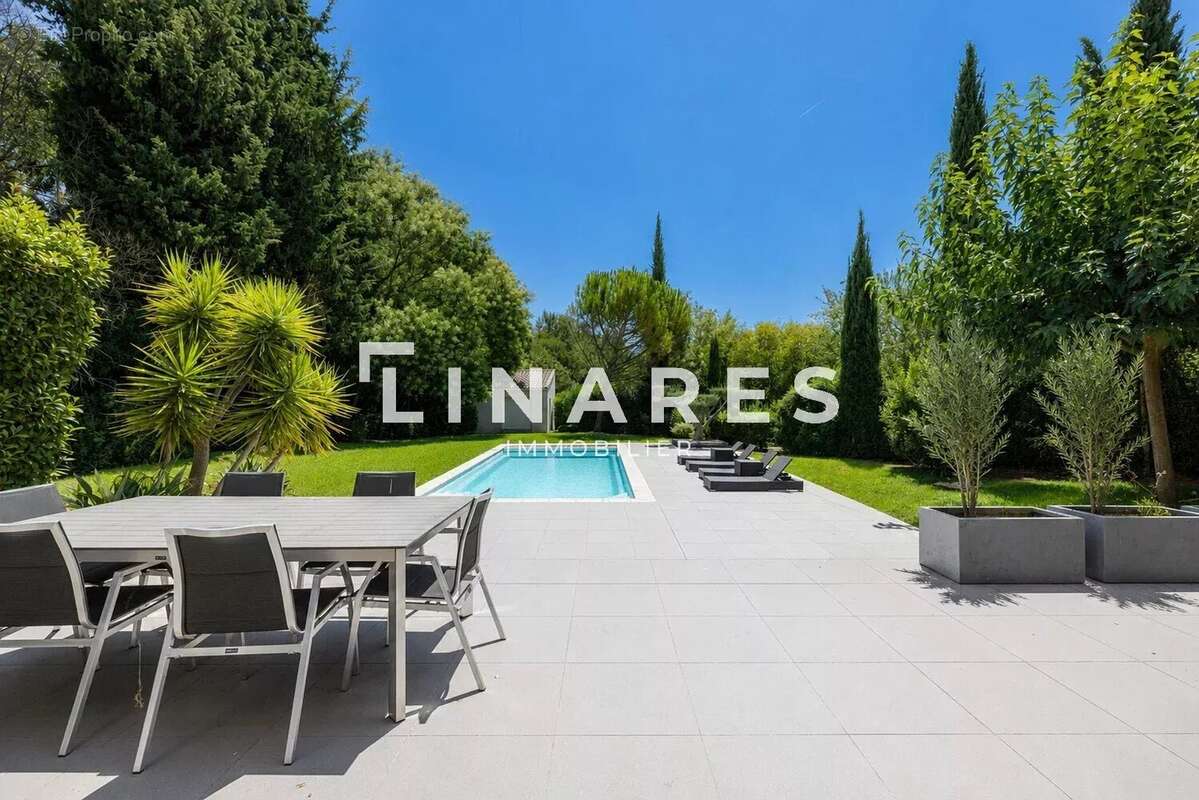 DOMAINE CALIFORNIA - Villa T5 de 226 m2 - Terrain Piscine - Salle de Sport -  Dépendance - 13011 Les accates - photo 3