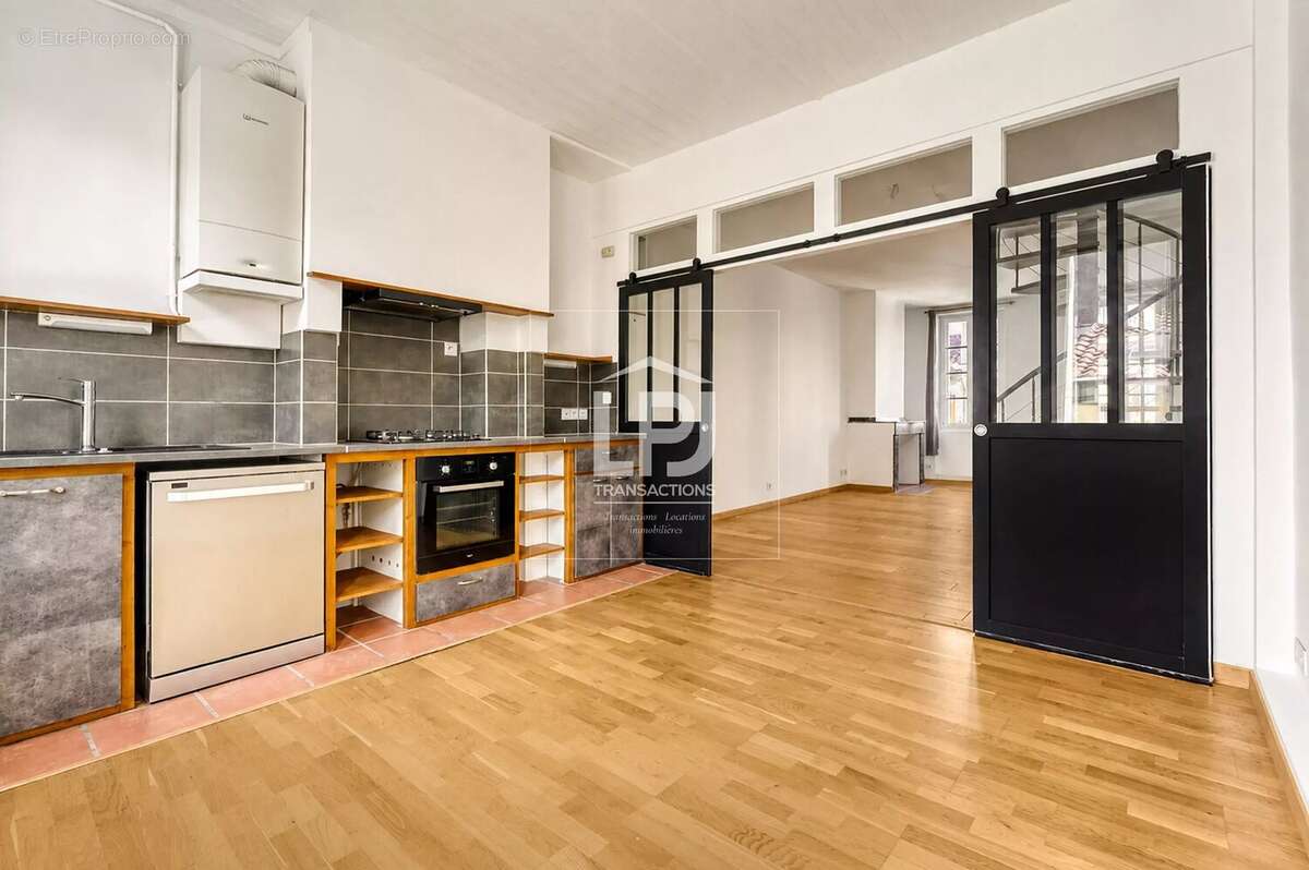 Bel appartement traversant T3 de 90 m² – Duplex, dernier étage – Petite copropriété, calme, quartier Marengo / La Colonne - photo 6