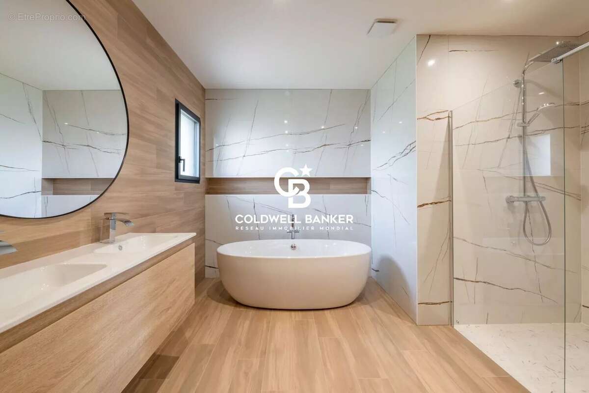 Maison à CRANVES-SALES