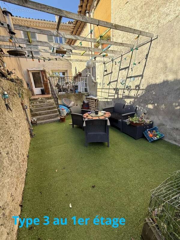 Appartement à TOURVES