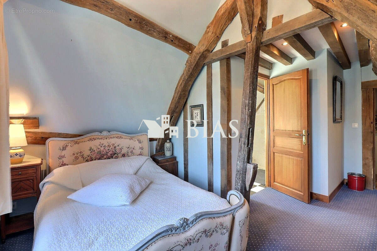 Maison 240 m² à Livarot  - photo 7