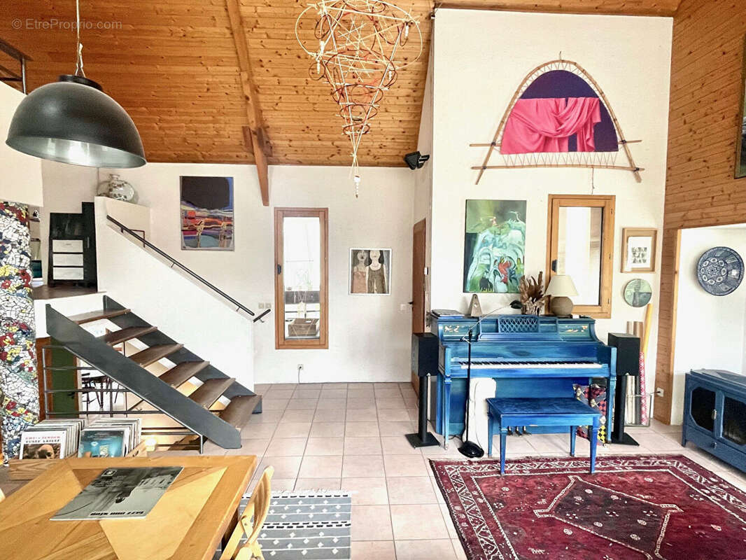 Maison à SAINT-CYR-SUR-LOIRE