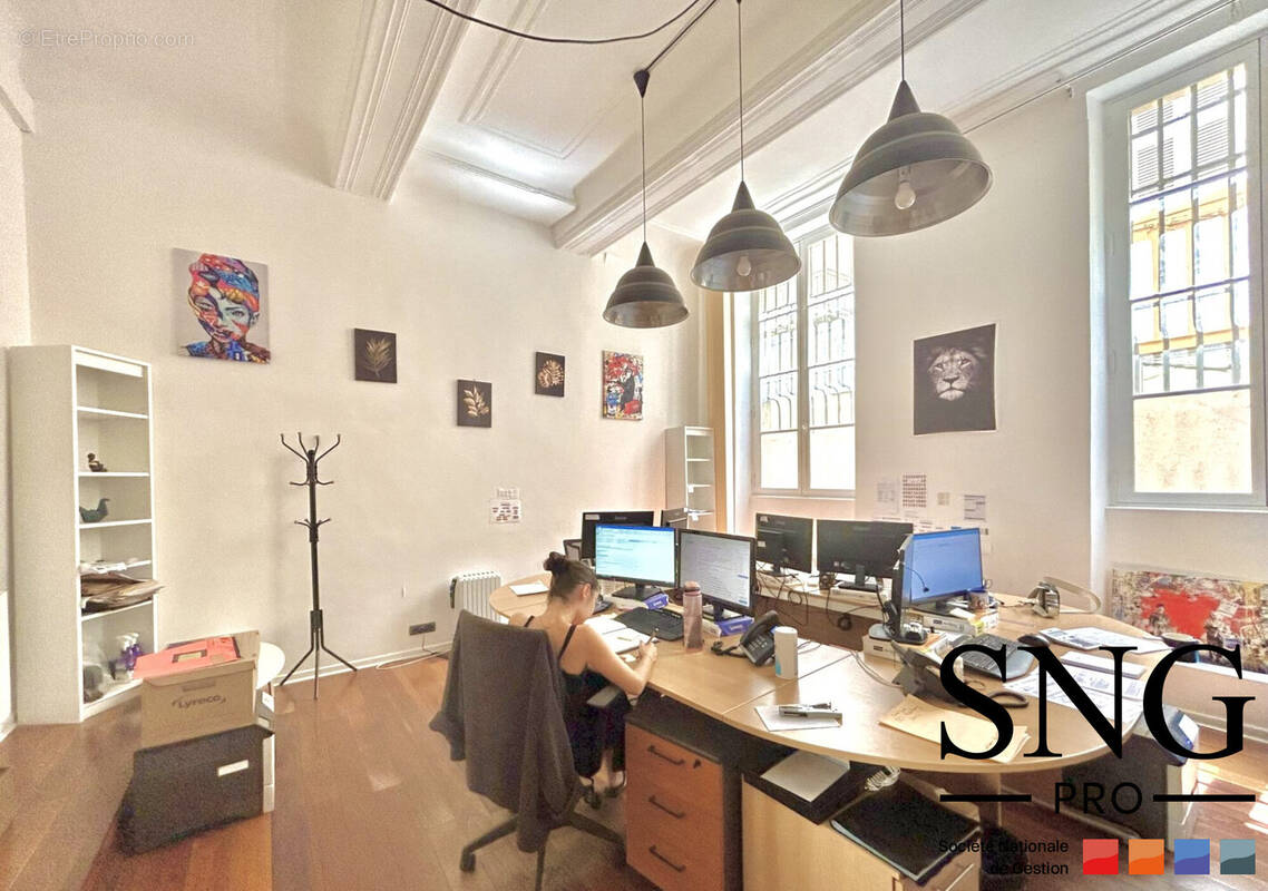 Commerce à AIX-EN-PROVENCE