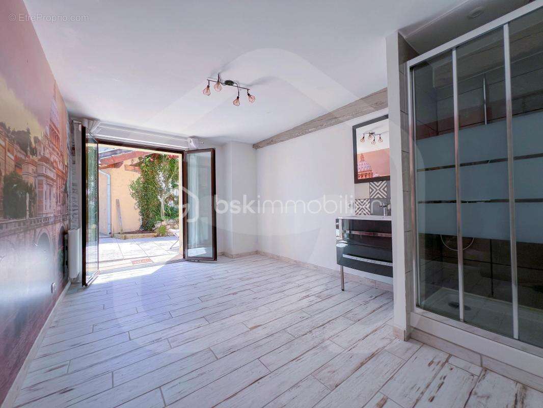 Maison à FRESNES-SUR-MARNE