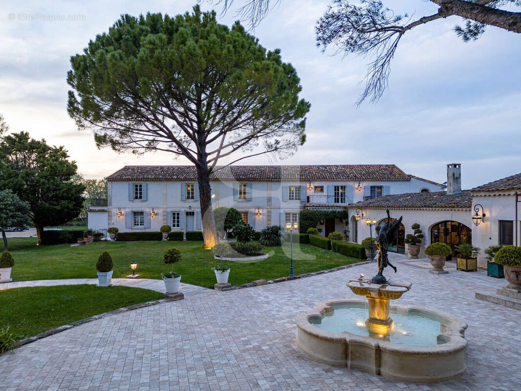Maison à MAUSSANE-LES-ALPILLES
