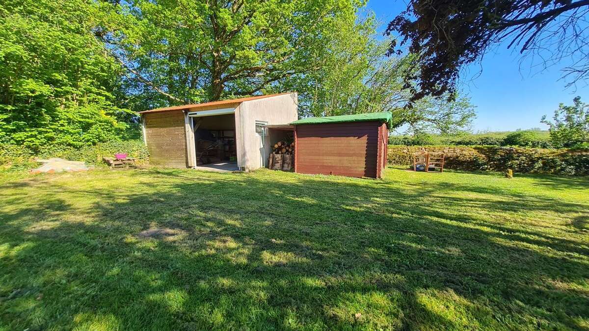 Maison à LE LANDREAU