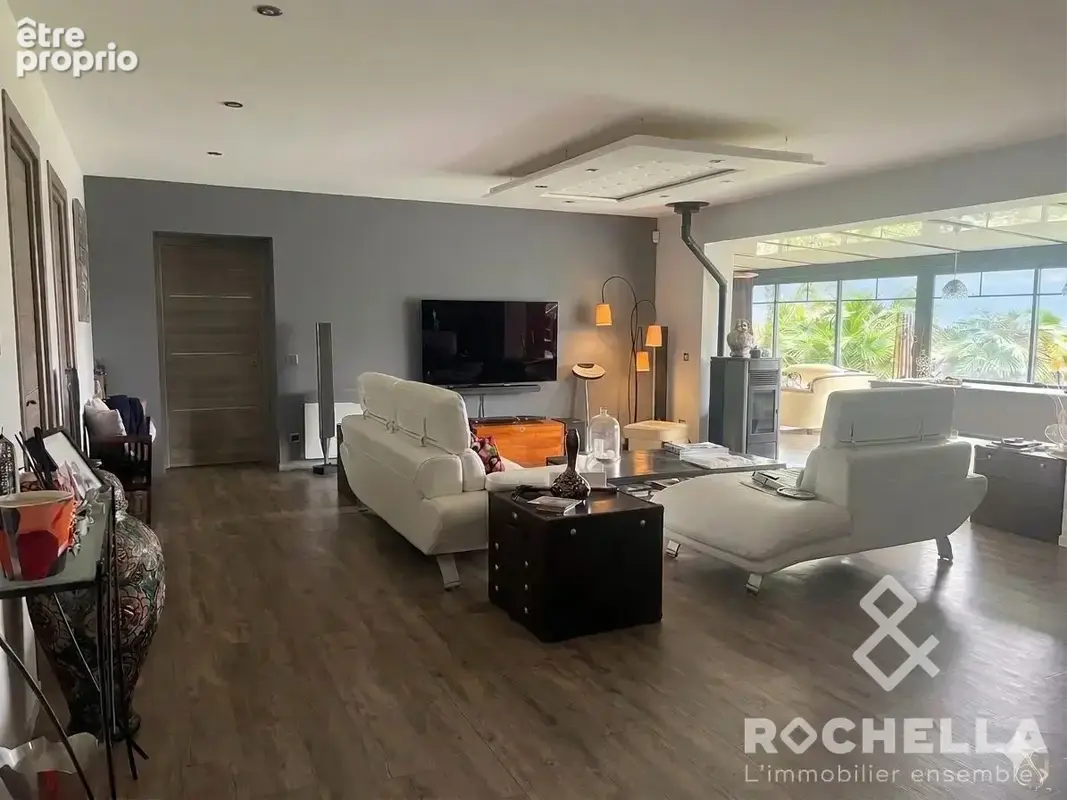 Maison 5 pièces 201 m² à vendre à Bourgneuf (17220) - photo 2