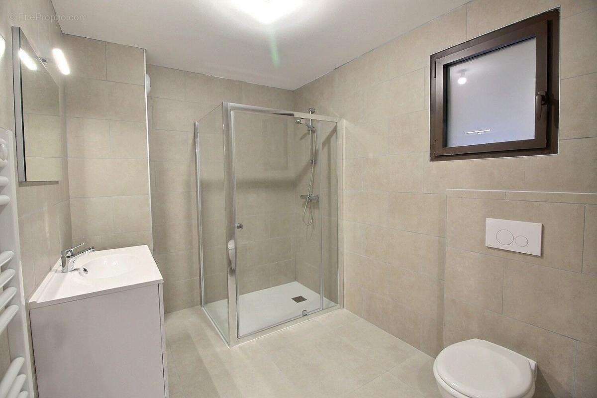 Appartement à MORESTEL